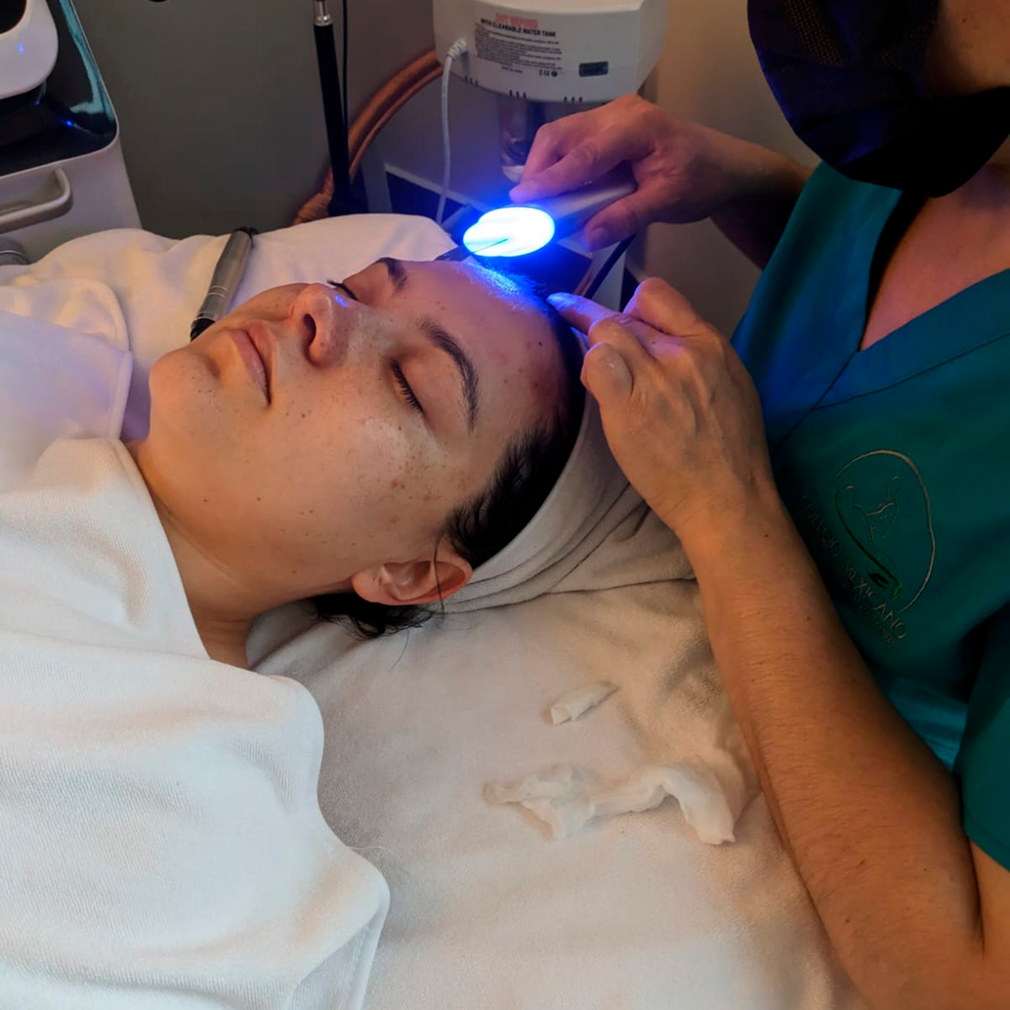 Hidrafacial + Masaje relajante